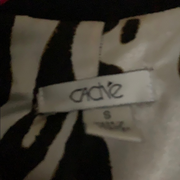 Cache Jacket - Picture 2 of 4